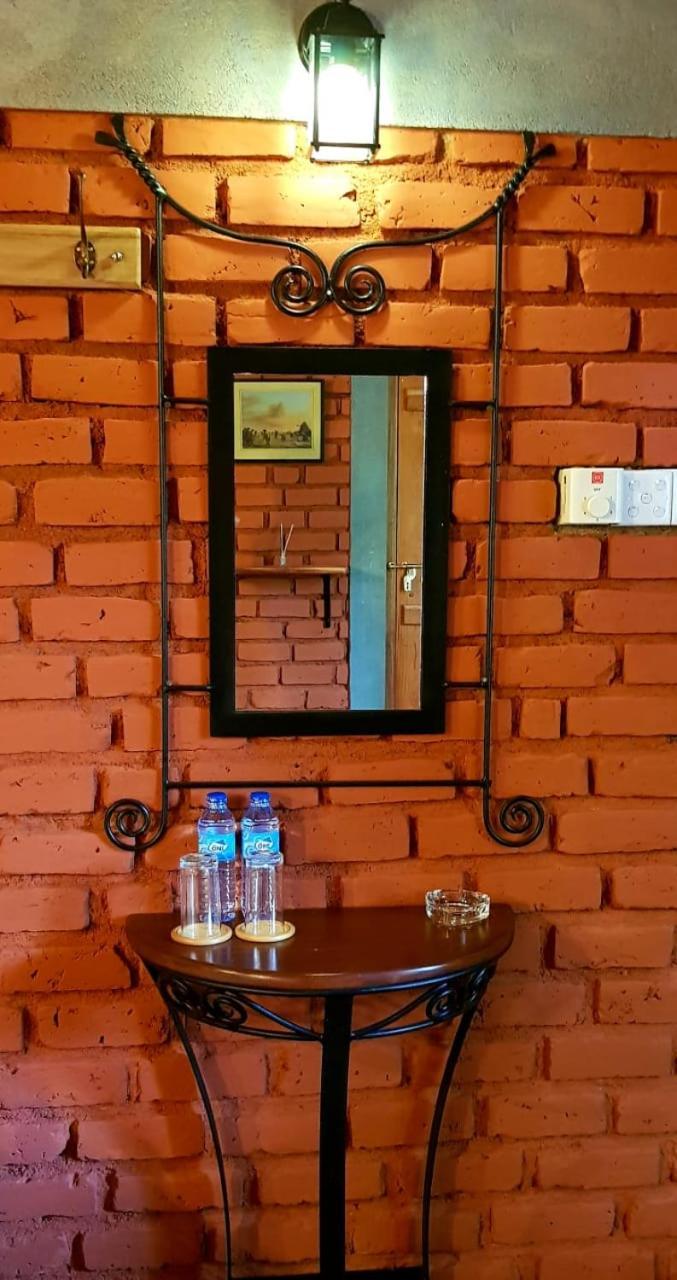 Tea Leaf Retreat Apartment Канди Екстериор снимка